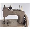 Image 9 : Singer Sewhandy Model 20 Crinkle Sewing Machine