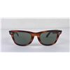 Image 2 : Vintage Ray Ban Wayfarer Tortoise Shell Sunglasses