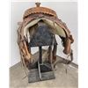 Image 11 : Tooled Leather Cowboy Saddle Hereford
