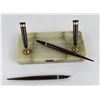 Image 1 : Sheaffers 35m Fountain Pen Desk Set