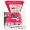Image 6 : 1976 OLYMPICS OFFICIAL GAMES MEDALLION IN ORIGINAL BOX WITH PAPERS