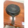 Image 4 : Cast frying pan 10.5" across, Wagner ware Sidney