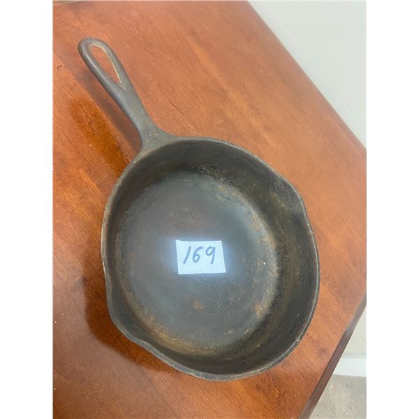 Cast frying pan #5 8" diameter - Wagner ware Sidney