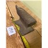 Image 3 : Small anvil made from rail road track. 7"L, 3.5"H
