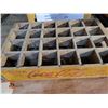 Image 1 : 1940-50's Coca-Cola yellow 24 bottle crate- rough original bottom