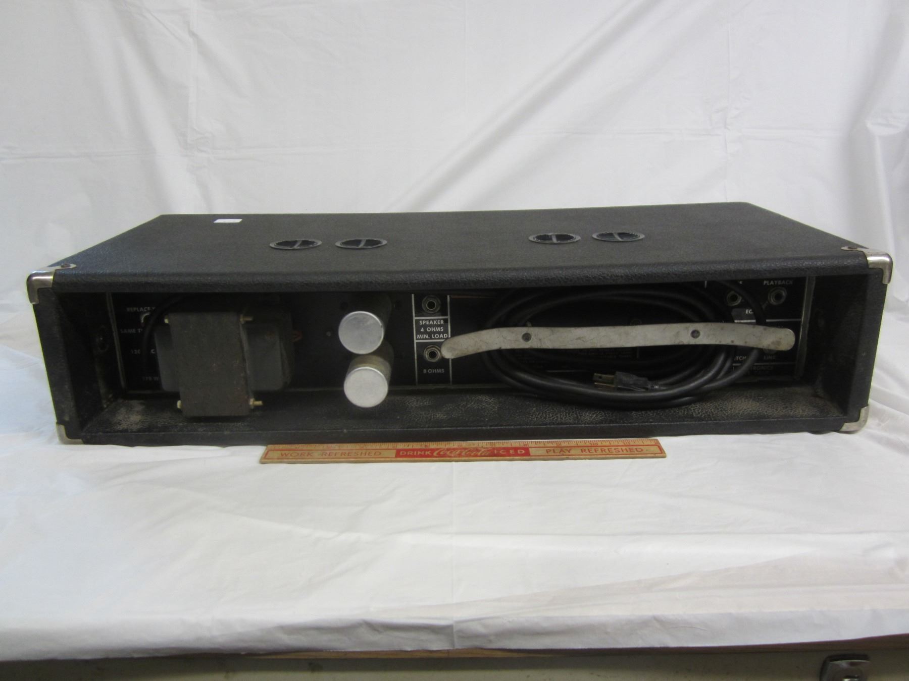 Gibson Guitar Amplifier Head Unit Powers Up