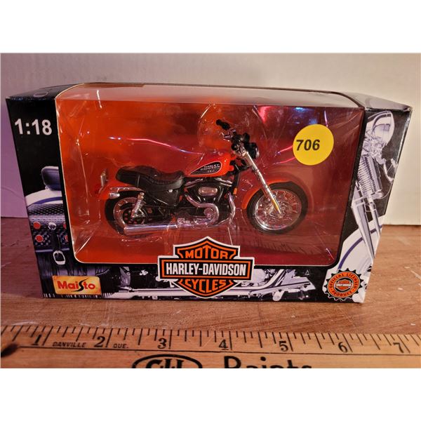 1:18 Harley Davidson Motorcycle NIB 2002