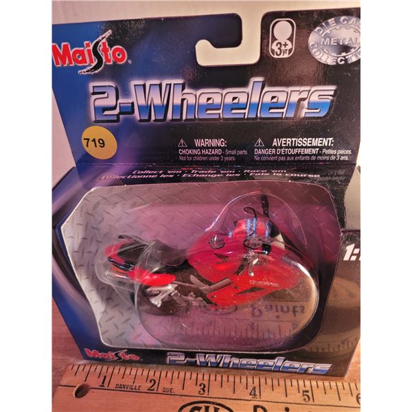 1:18 Honda 2 Wheelers NIB 2003