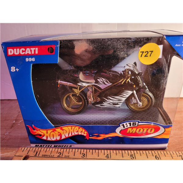 1:18 Ducati 996 Hot Wheels Motorcycle NIB 2002