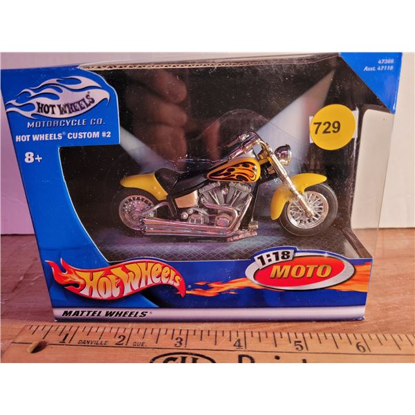 1:18 Custom #2 Hot Wheels Motorcycle NIB 2003