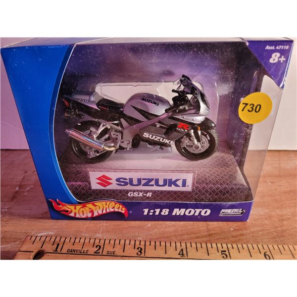 1:18 Suzuki GSX-R Hot Wheels Motorcycle NIB 2002