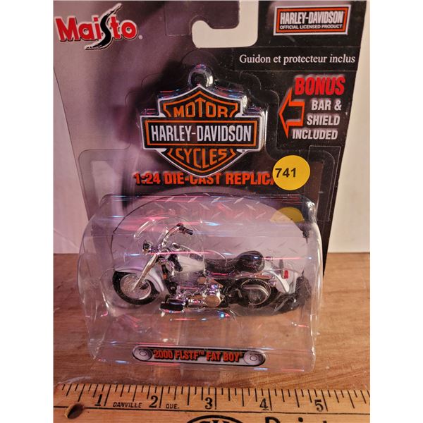 1:24 Harley Davidson 2000 FLSTF Fatboy NIB 2002