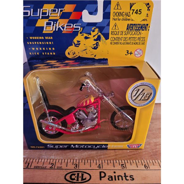 1:18 Super Bikes Chopper NIB