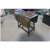 Image 6 : Small Fold up/Extendable Table - 30x21x21in.