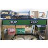 Image 3 : 7-up Display Shelf - 21x21x25in.