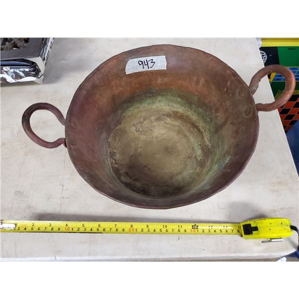 VINTAGE HAMMERED 2 HANDLE COPPER POT