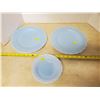 Image 1 : 3 PYREX BLUE DELPHITE DISHES