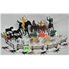 Image 1 : Lot 32 Plastic Horses, Action Figures, Fencing