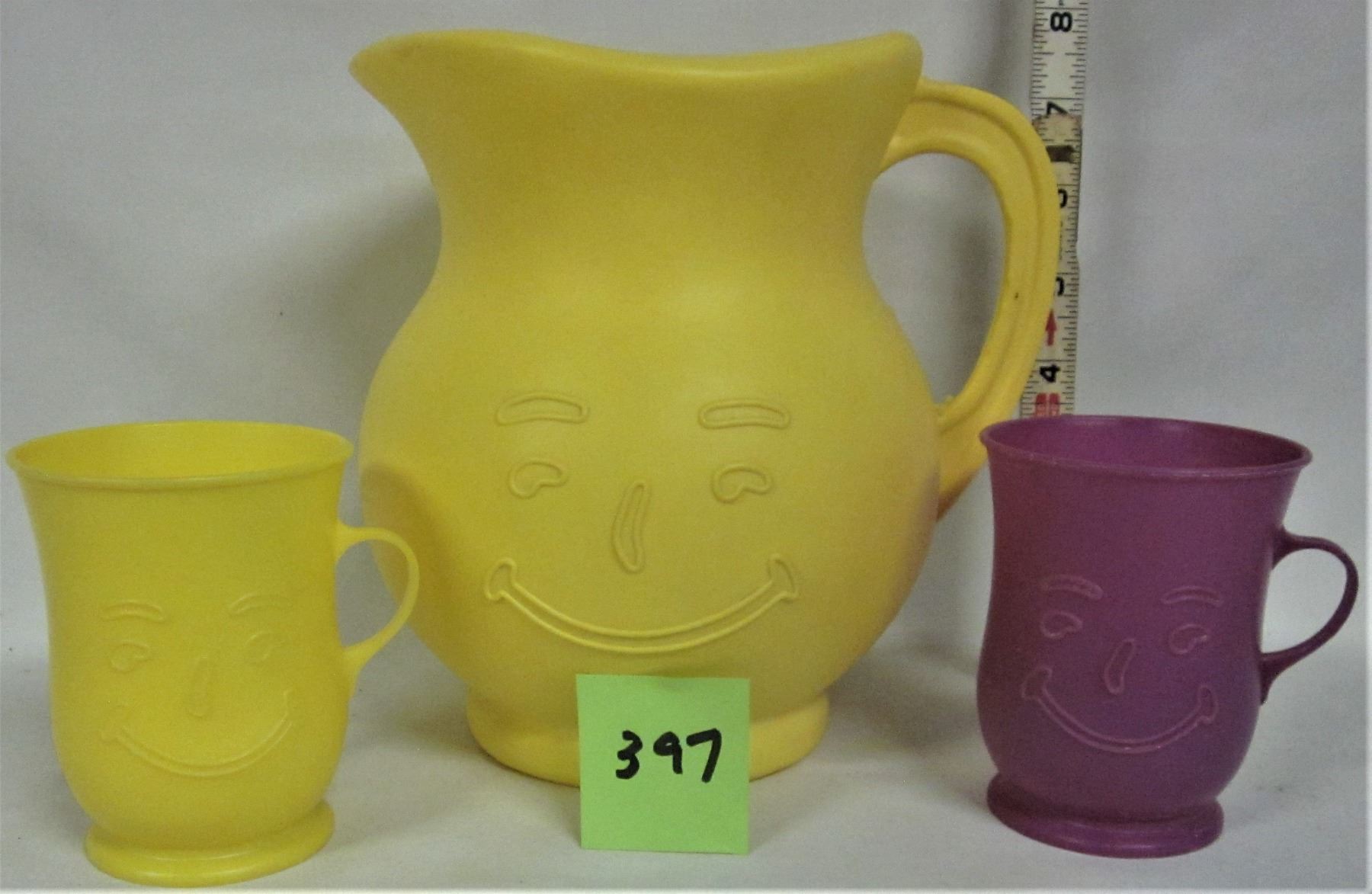 Pitcher Happy Face Yellow