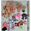 Image 1 : 5 Vintage Miniature Dolls + Extra Outfits (Cloths)