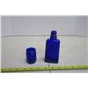 Image 2 : 2 blue glass container