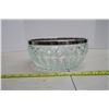 Image 2 : Glass serving bowl with metal rim