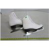 Image 1 : White figure skates
