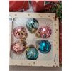 Image 4 : Tree Garland & Vintage glass ornament