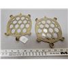 Image 3 : Pair of brass turtle trivets