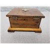 Image 5 : Walnut jewellery box "Saskatoon Light Infantry"