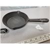 Image 3 : 2 small cast iron No 1 fry pans