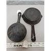 Image 4 : 2 small cast iron No 1 fry pans