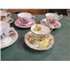 Image 3 : 7 - Cups & Saucers