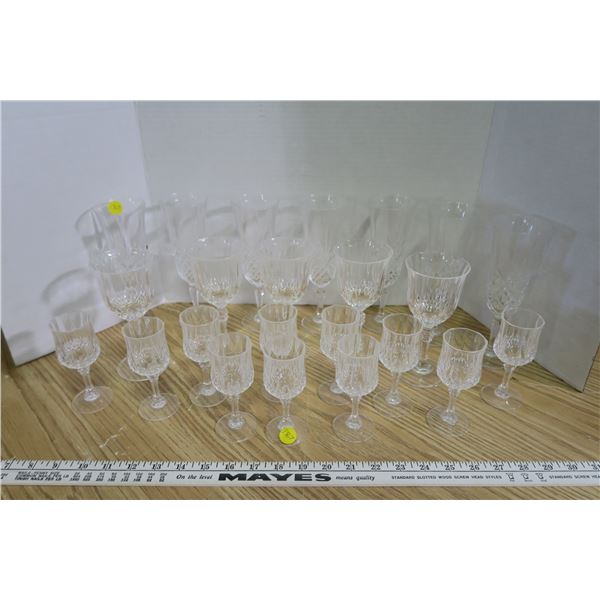 23pc. Cut Glass Crystal Design Champaign Set