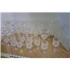 Image 5 : 23pc. Cut Glass Crystal Design Champaign Set