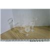 Image 7 : 23pc. Cut Glass Crystal Design Champaign Set