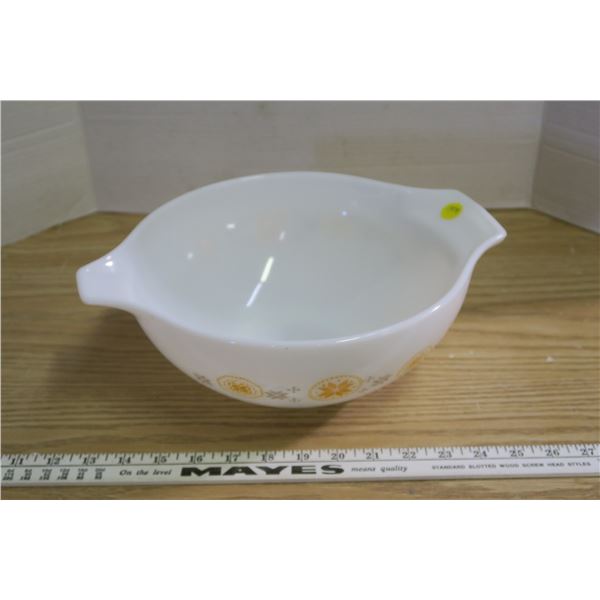 Large Pyrex Bowl