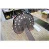 Image 4 : Antique Iron Tractor Seat