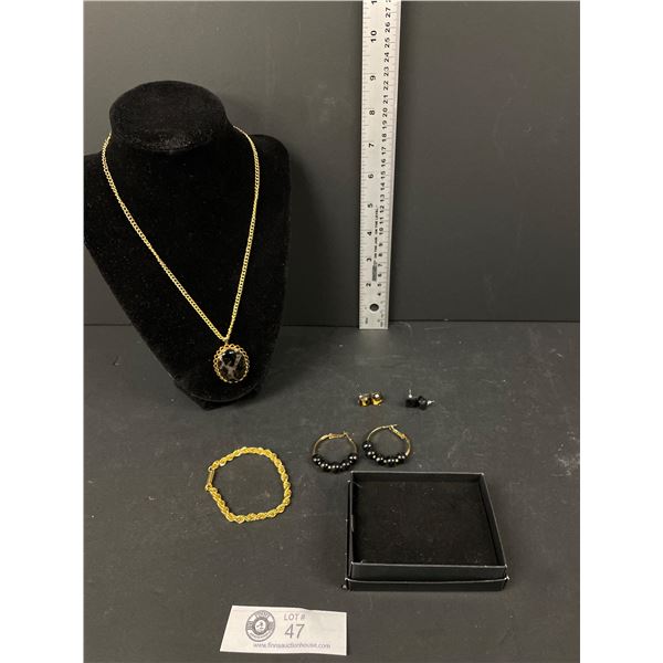 Black and Gold Costume Jewellery Lot