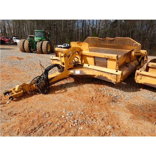 2002 JOHN DEERE 1812C Pull Scraper