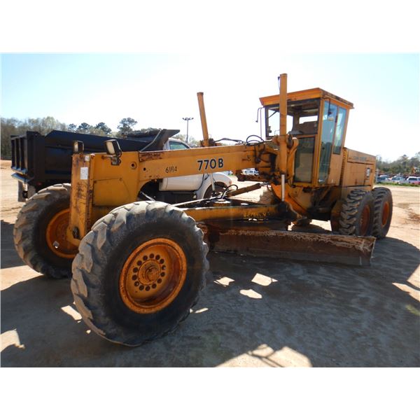 JOHN DEERE 770B Motor Grader