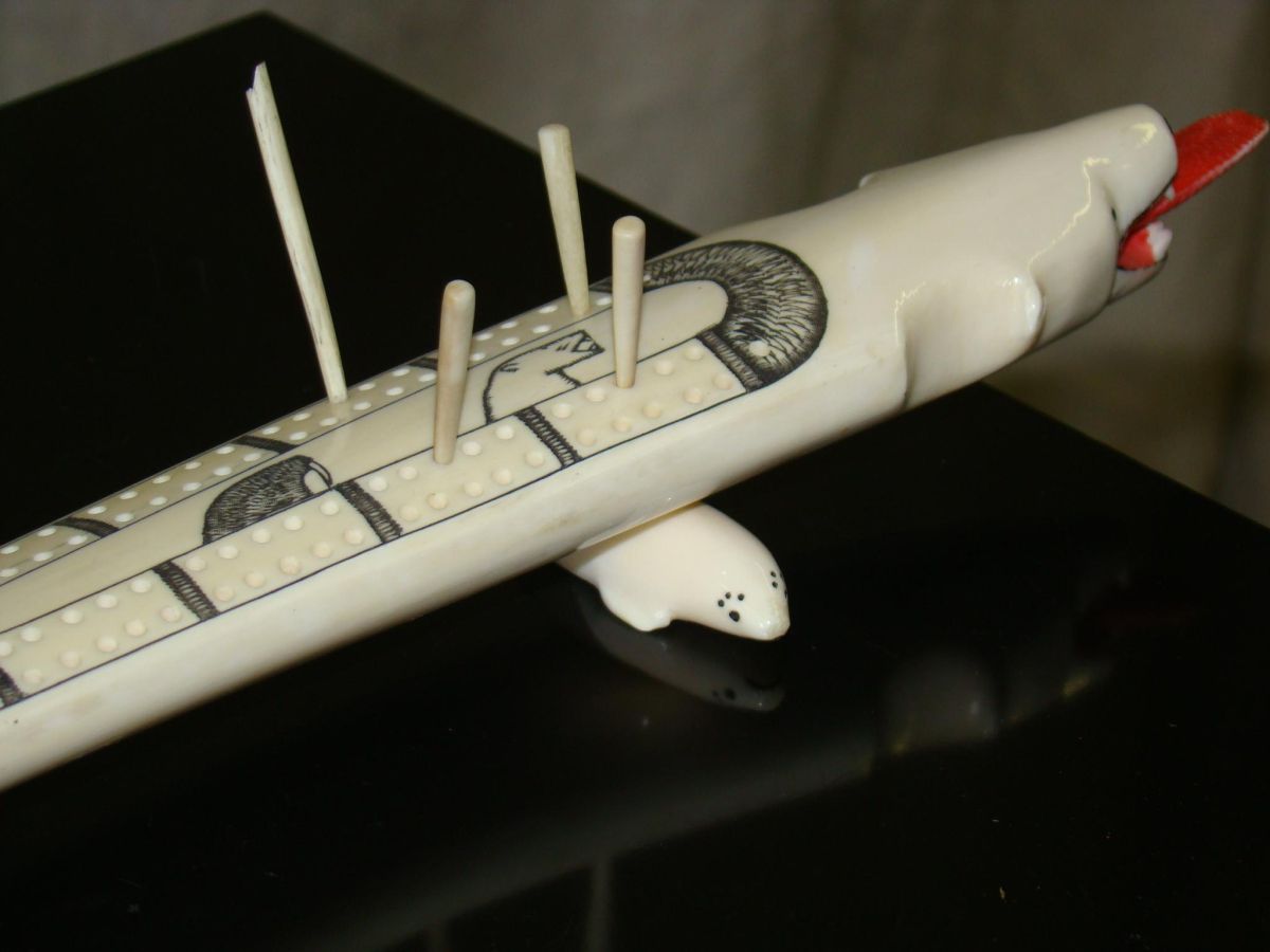 Carved Alaskan Ivory Cribbage Board Mike Pullock