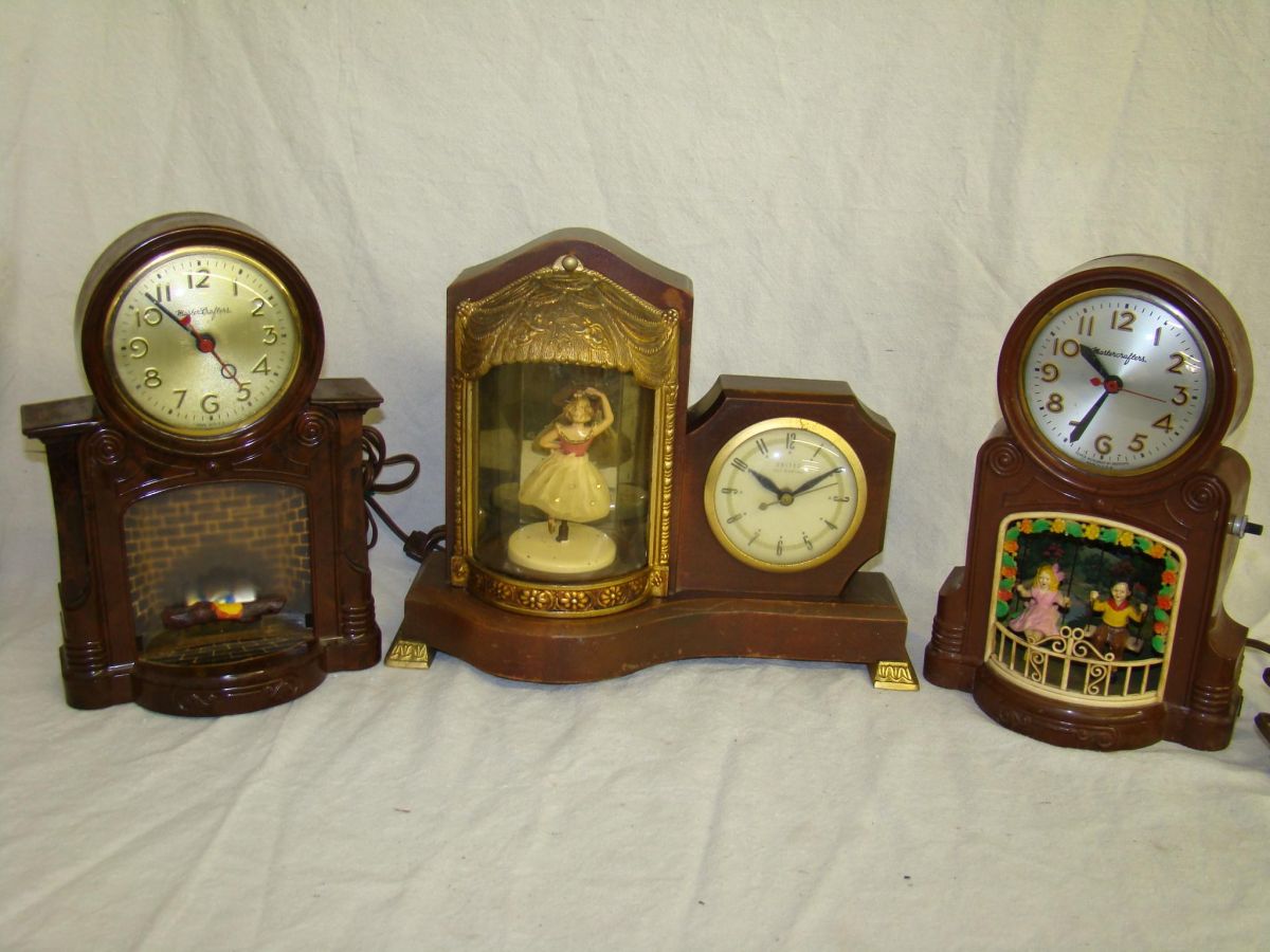 Lot of 3 Vintage Electrical Novelty Clocks