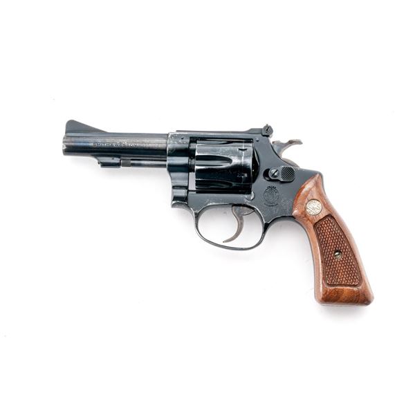 Smith & Wesson Model 43 (.22/32 Kit Gun Airweight) Double Action Revolver