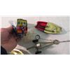 Image 3 : miscellaneous tin toy parts (boats)