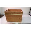 Image 1 : wooden crate