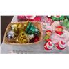 Image 2 : box with christmas items