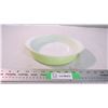 Image 1 : Pyrex lime green casserole dish