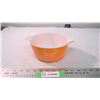 Image 1 : Orange pyrex casserole dish