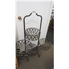 Image 3 : *4-tiered plant stand - 46" tall - iron